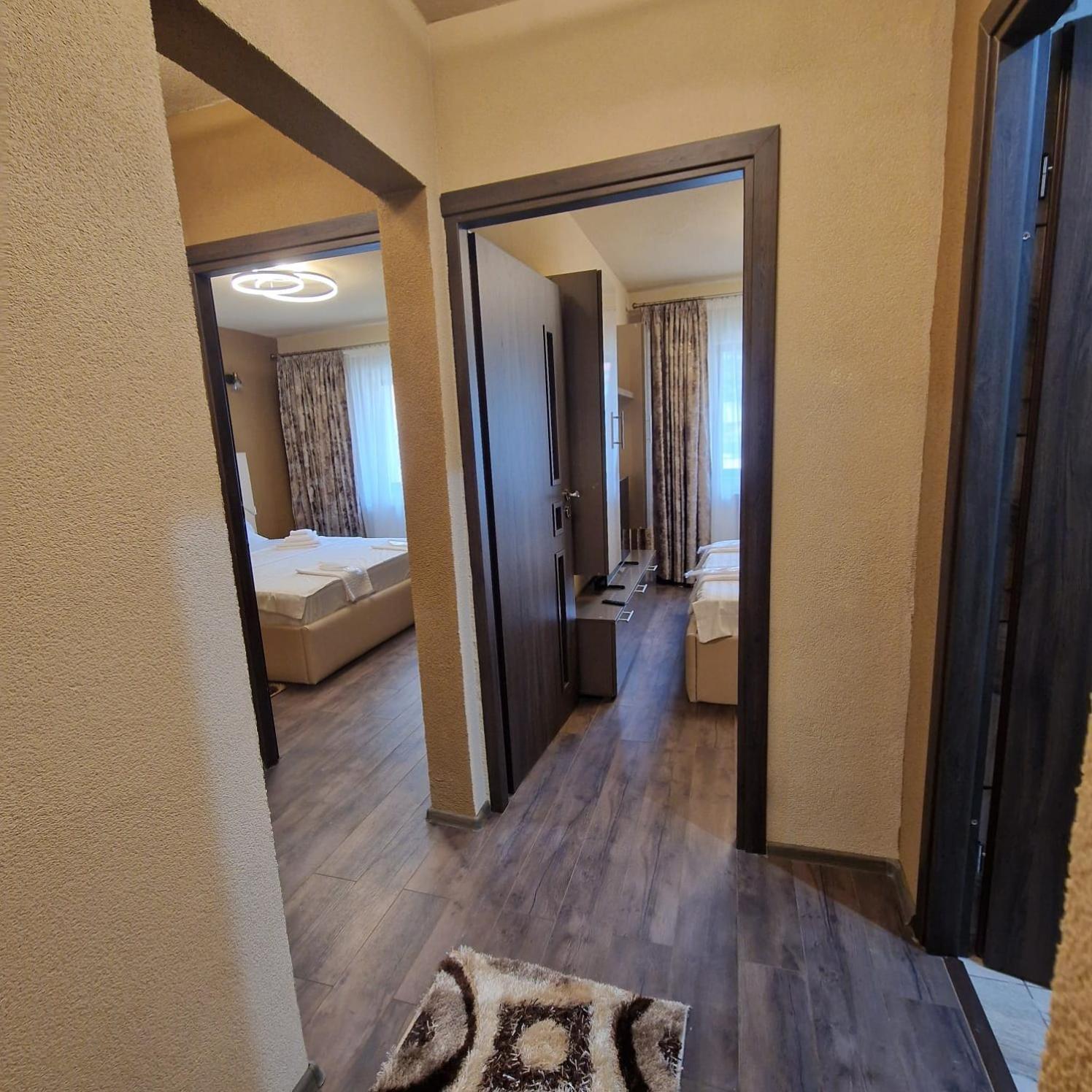 Apartament Iulius 4 Curtea de Argeş Екстериор снимка