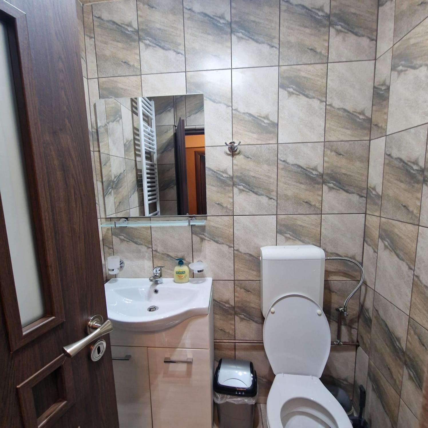 Apartament Iulius 4 Curtea de Argeş Екстериор снимка