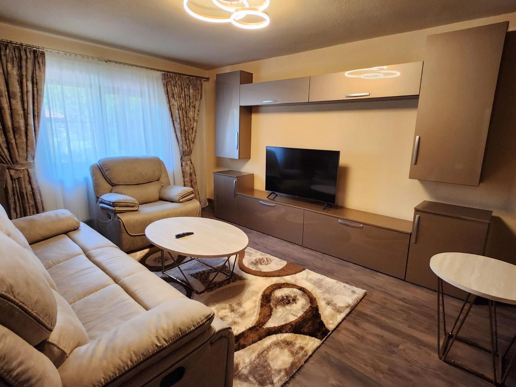 Apartament Iulius 4 Curtea de Argeş Екстериор снимка